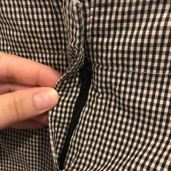 Theory Valin Gingham Plaid Shorts black white 2 - Picture 3 of 8